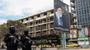 Iran ra lệnh bắn người hôi của trong chiến sự